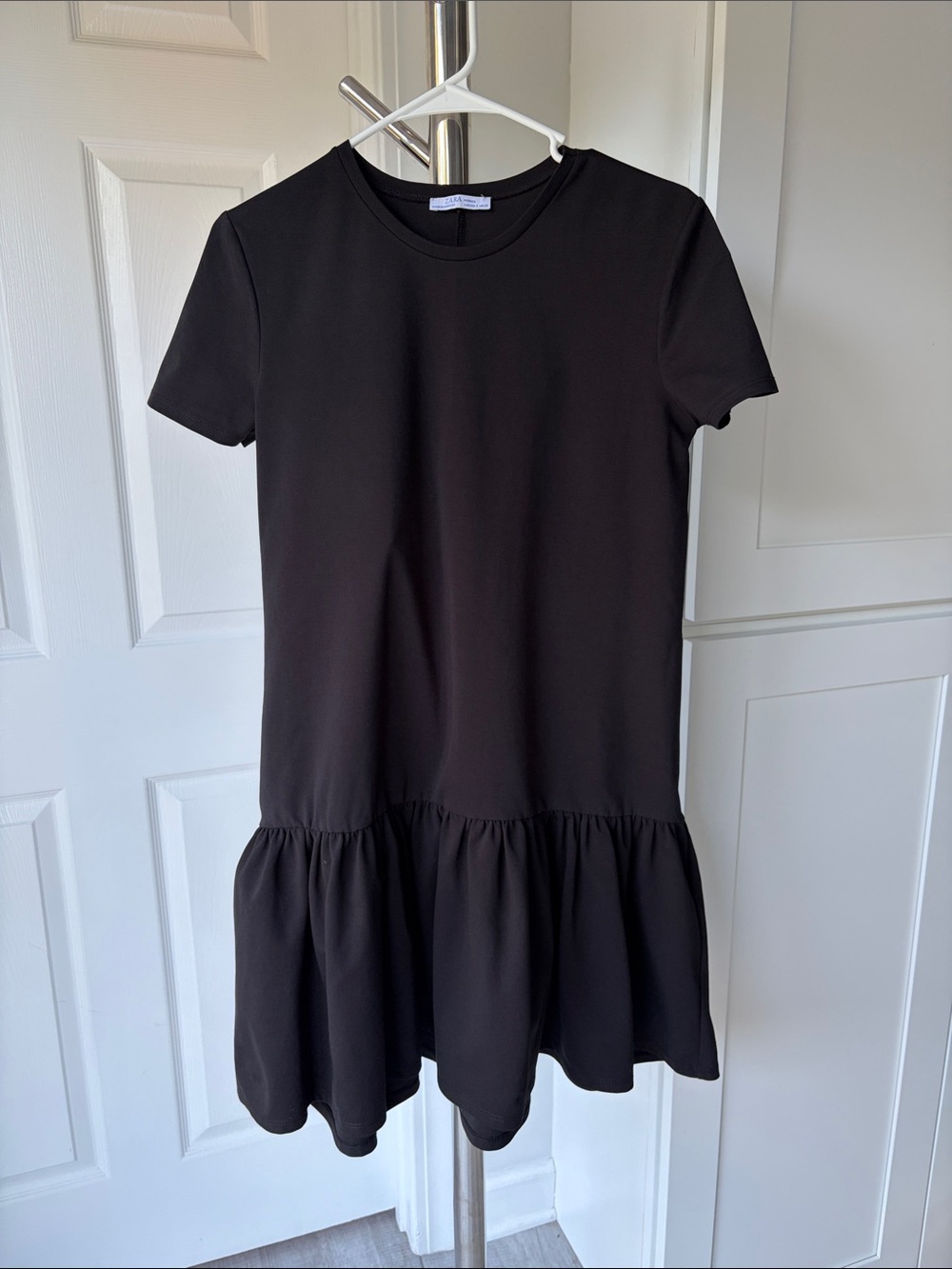 Zara Black Short Sleeve Ruffle-Hem Casual Dress